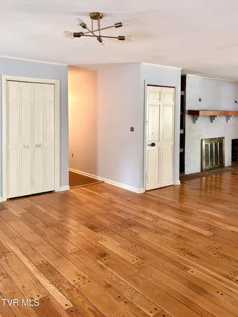 $399,000 | 823 Birdie Drive, Abingdon, VA 24211