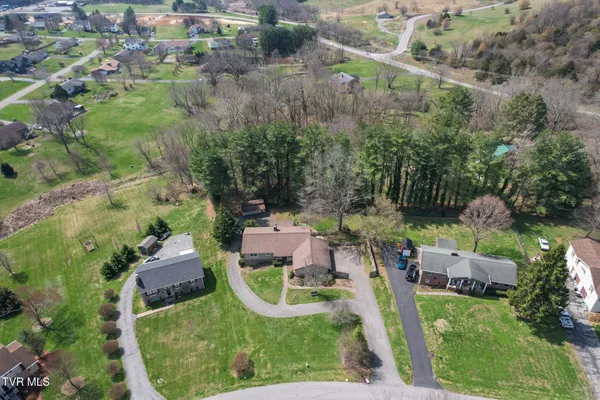 $419,000 | 823 Birdie Drive, Abingdon, VA 24211