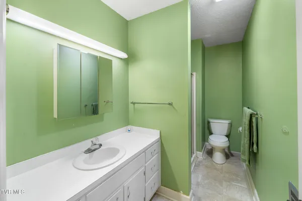 $399,000 | 823 Birdie Drive, Abingdon, VA 24211