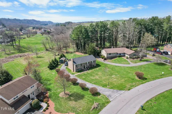 $419,000 | 823 Birdie Drive, Abingdon, VA 24211