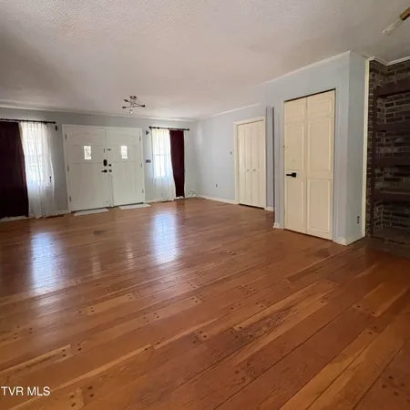 $399,000 | 823 Birdie Drive, Abingdon, VA 24211