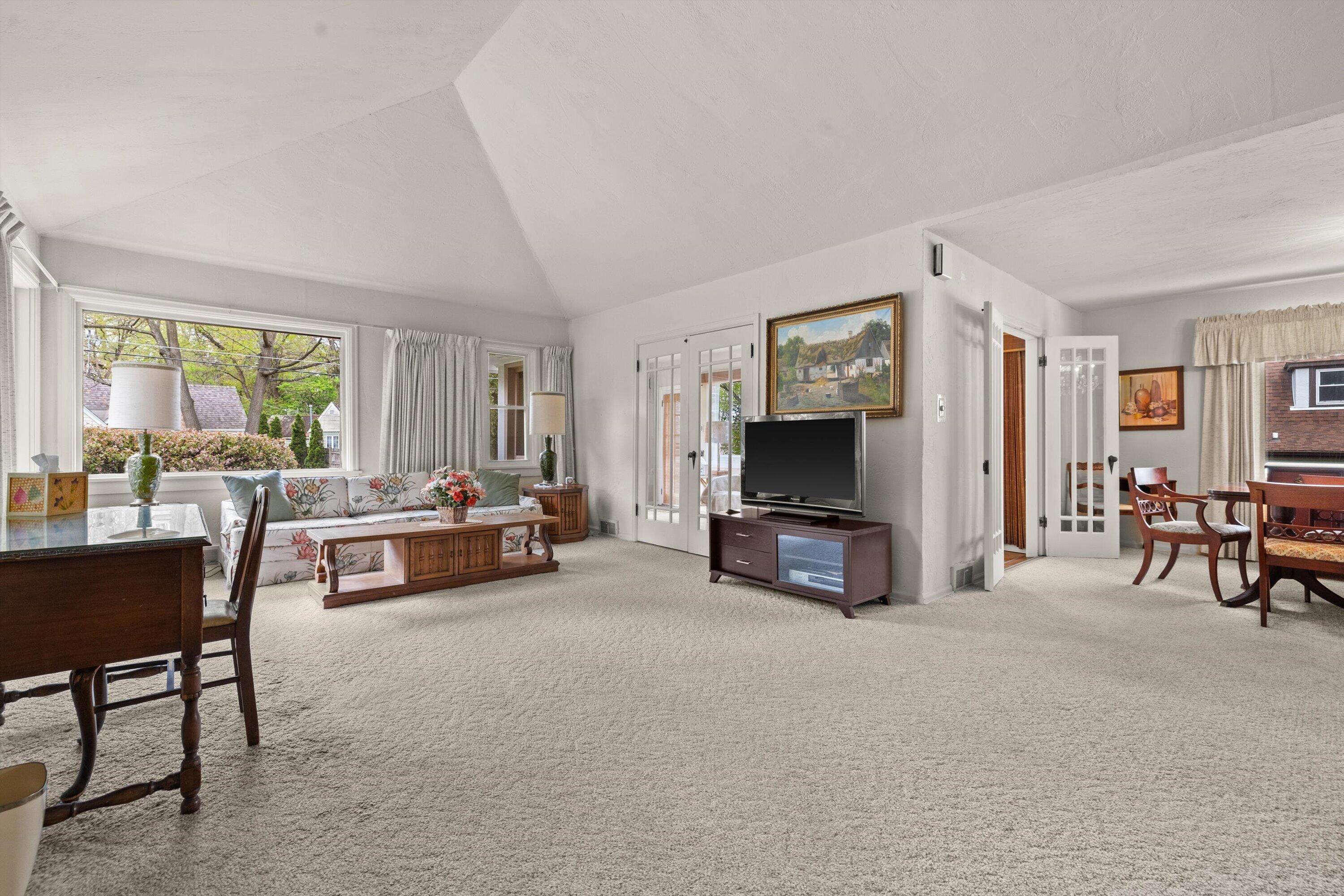 408 Valley Road Twin Lakes, WI 53181 - Photo 10 of 48 Family room and dining room view from hall