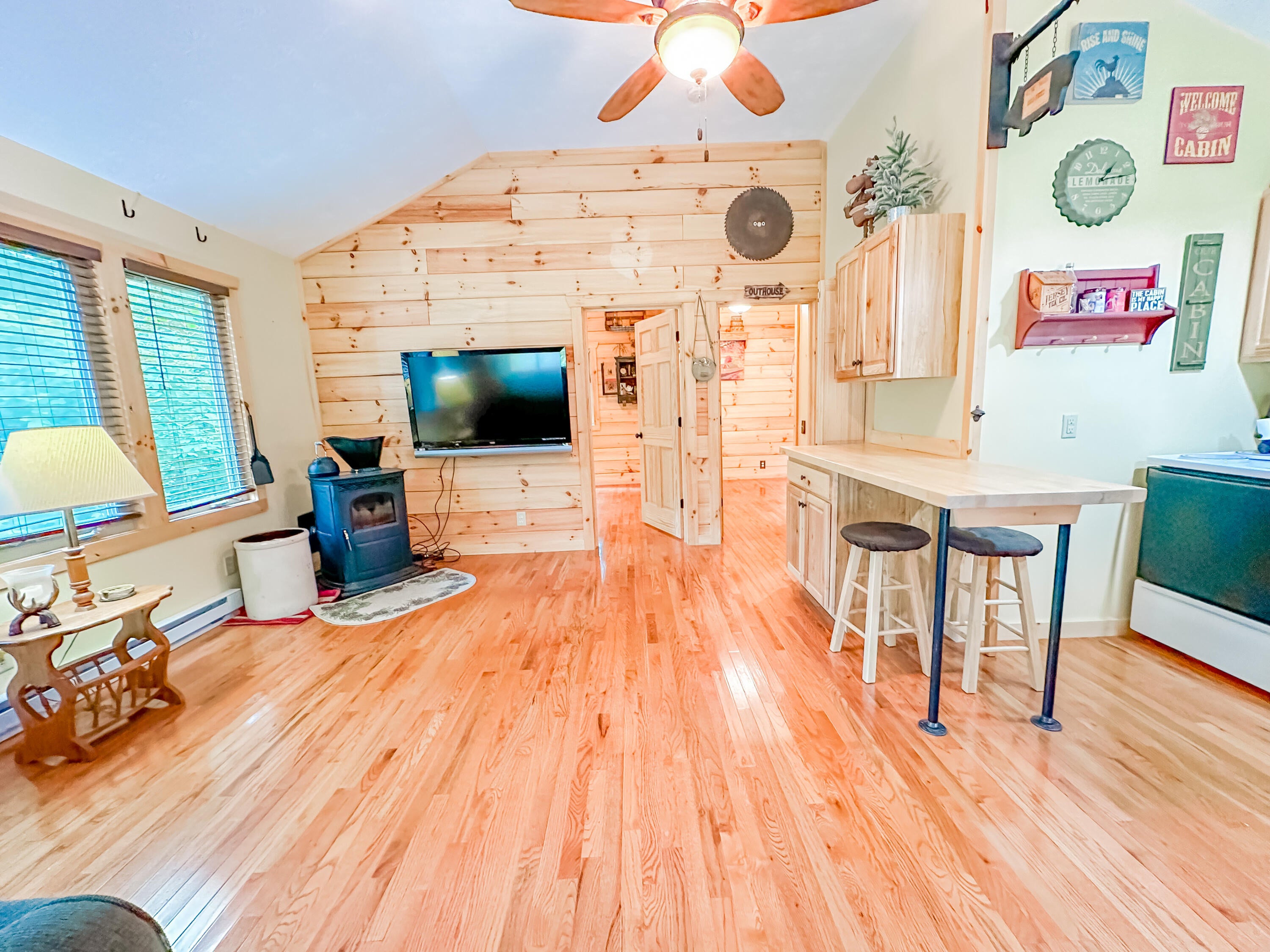 948 Pumpkin Center Road Renick, WV 24966 - Photo 6 of 25 Gallery Image 6