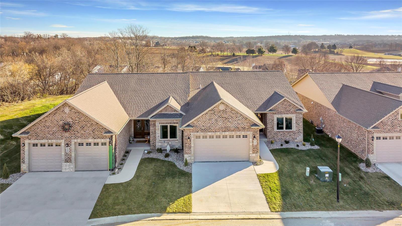 2430 Sunset Ridge Drive Columbia, IL 62236 - Photo 2 of 41