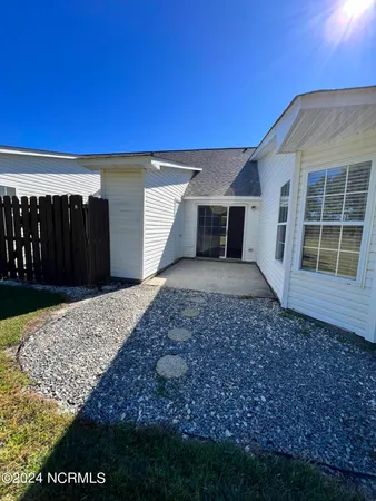 $1,600 | 3877 Merestone Drive, Wilmington, NC 28412