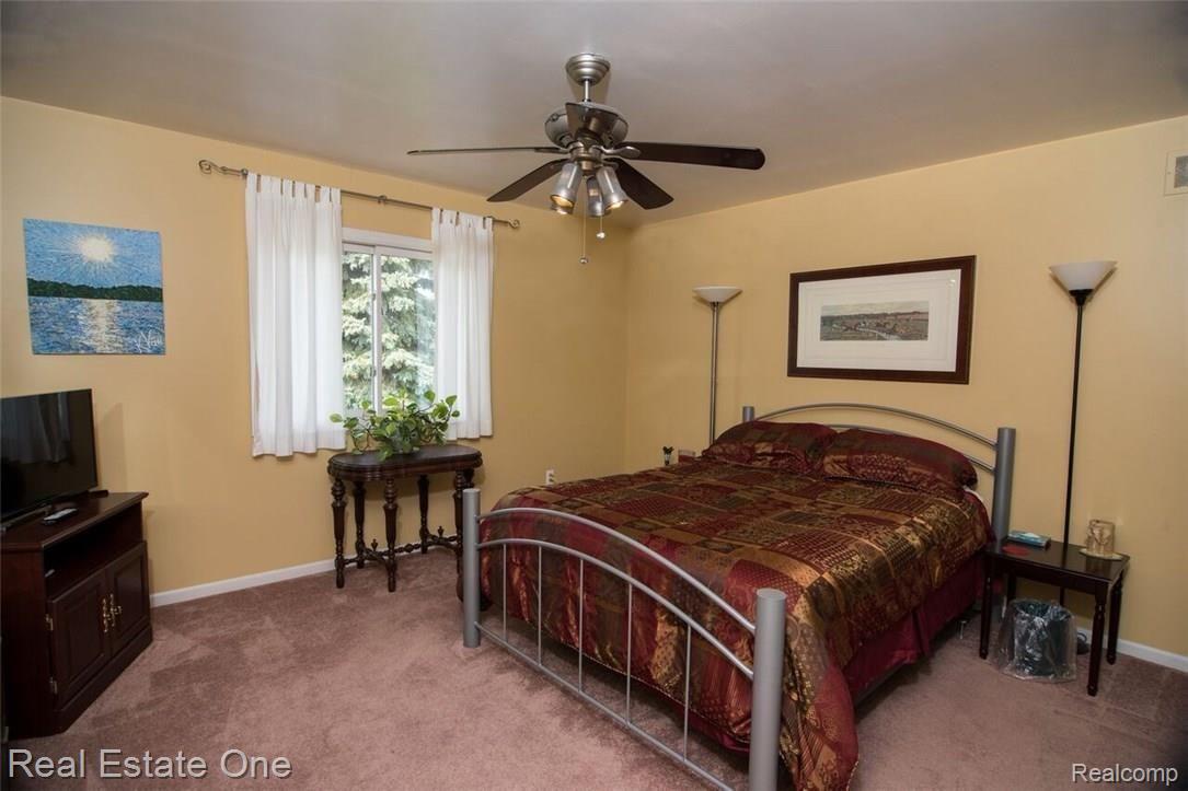 2008 Somerville Road Rochester, MI 48307 - Photo 19 of 24 2017 untitled shoot 7511 1.jpg