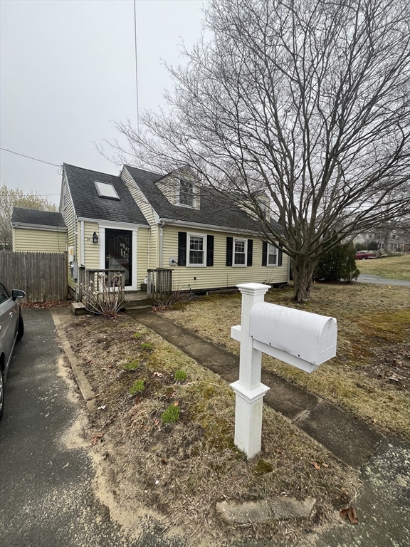 14 Blueberry Road Bourne, MA 02532 - Photo 3 of 11