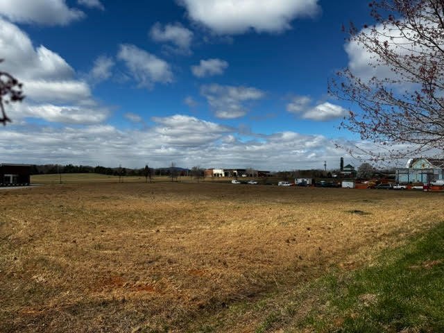 20 B Apron Road Hardy, VA 24101 - Photo 3 of 7 a view of an ocean and beach