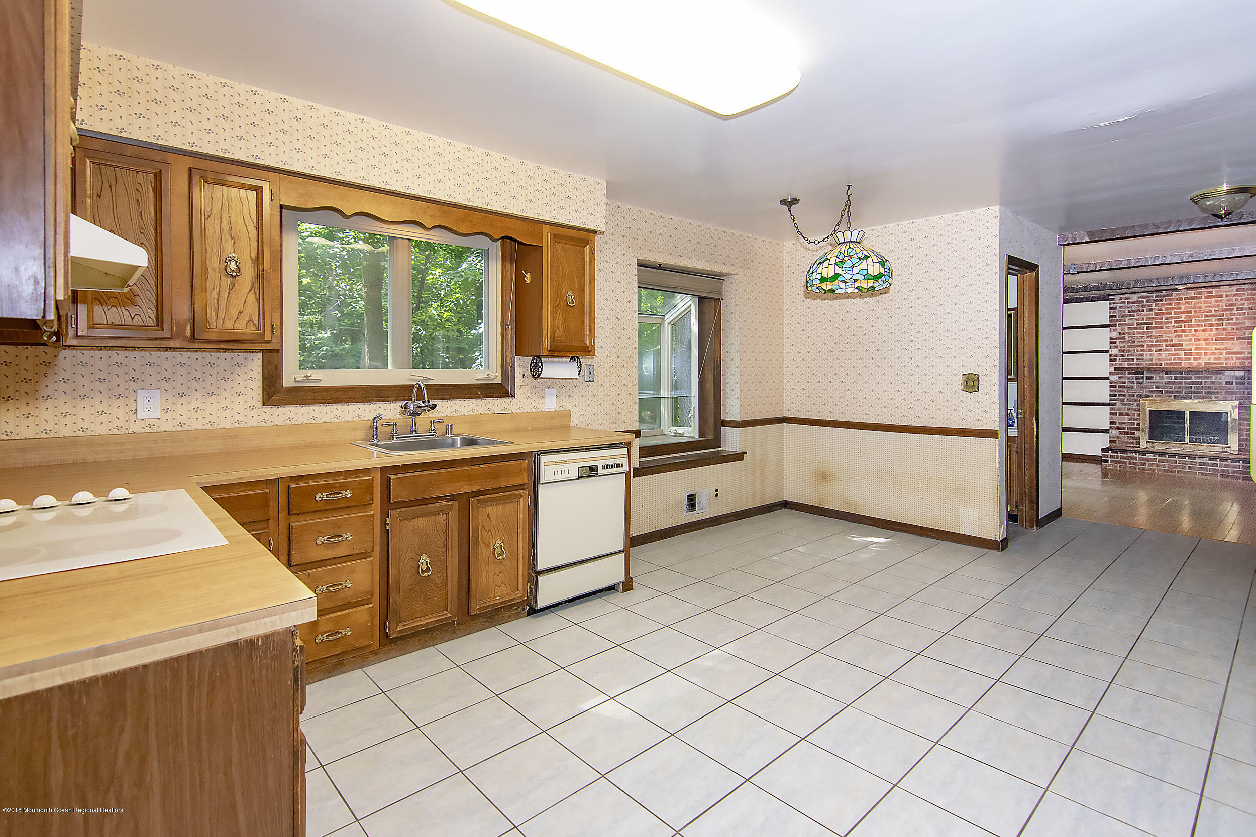89 Reids Hill Road Morganville, NJ 07751 - Photo 9 of 25 Kitchen
