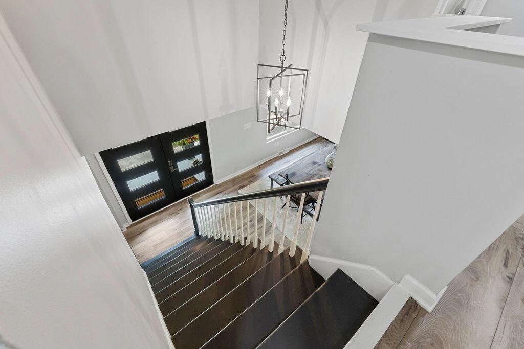 7675 Schleppi Road Westerville, OH 43081 - Photo 29 of 42 Staircase