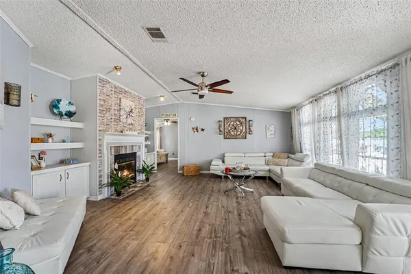 $1,900 | 6433 Orris Street, Zephyrhills, FL 33542