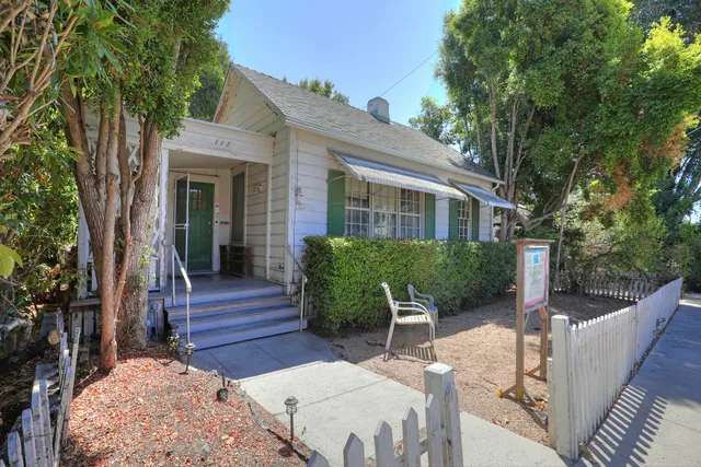 $1,100,000 | 117 West Valerio Street, Santa Barbara, CA 93101