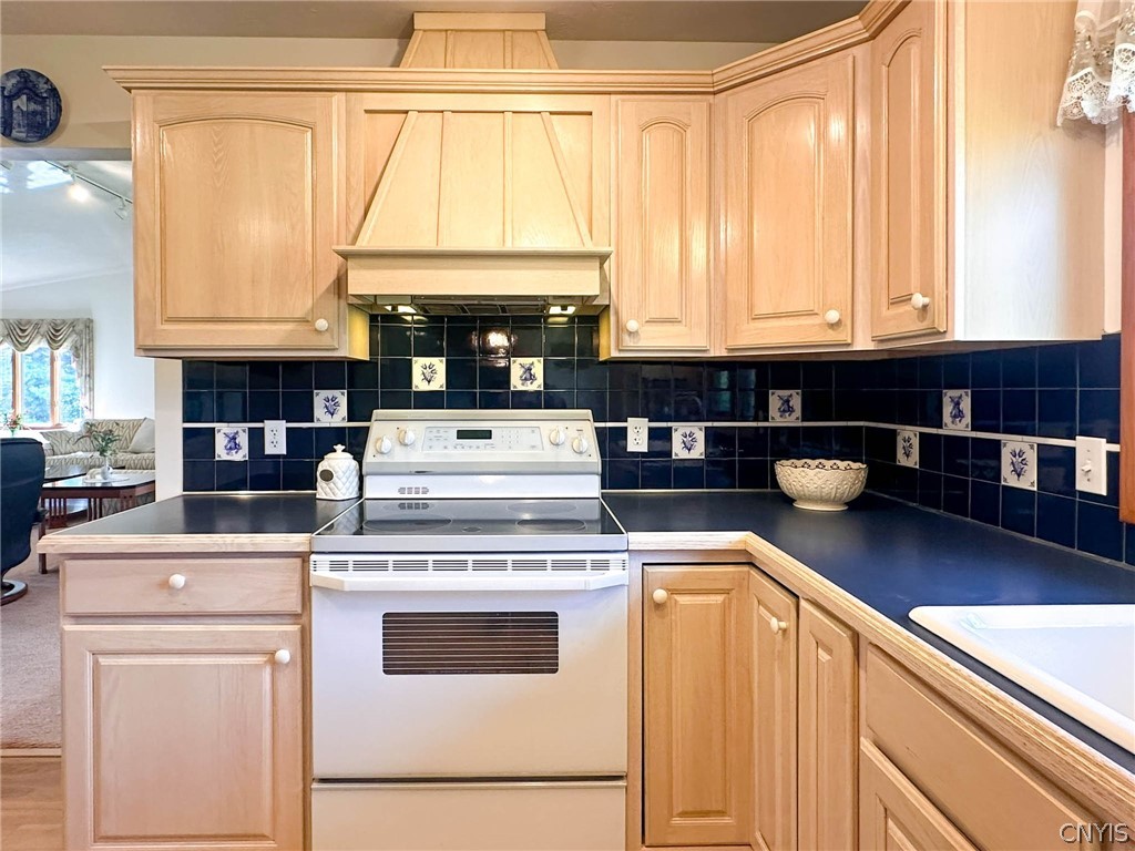 2354 Middle Road Oneida, NY 13409 - Photo 12 of 50