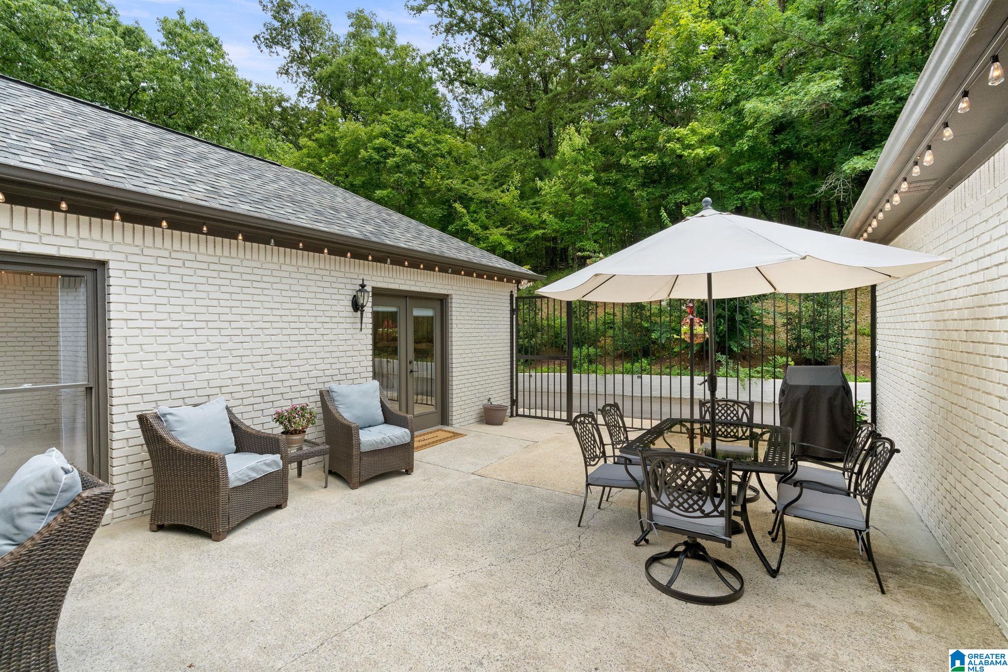 220 Weatherly Way Pelham, AL 35124 - Photo 12 of 67