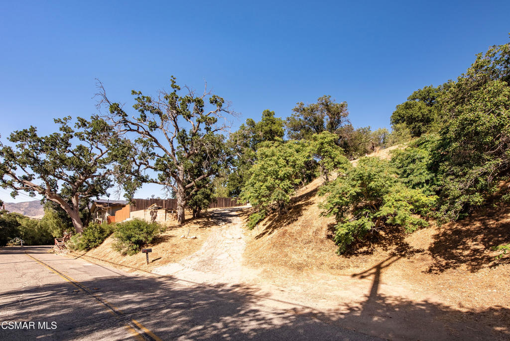 1194 Black Canyon Road Simi Valley, CA 93063 - Photo 17 of 32