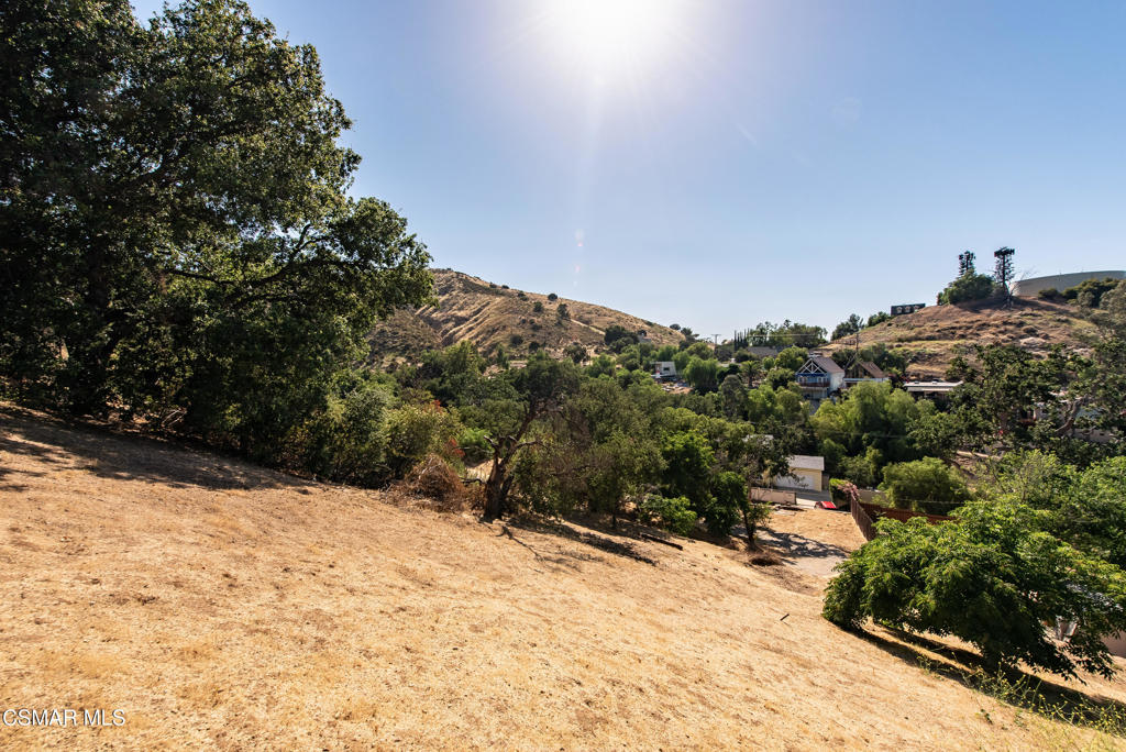 1194 Black Canyon Road Simi Valley, CA 93063 - Photo 4 of 32