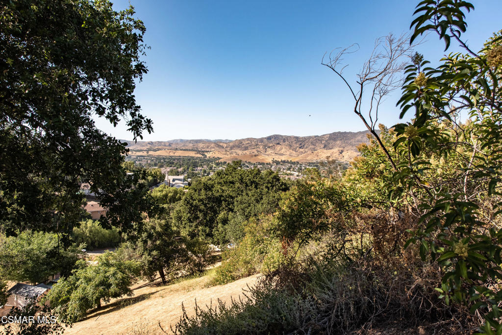 1194 Black Canyon Road Simi Valley, CA 93063 - Photo 5 of 32