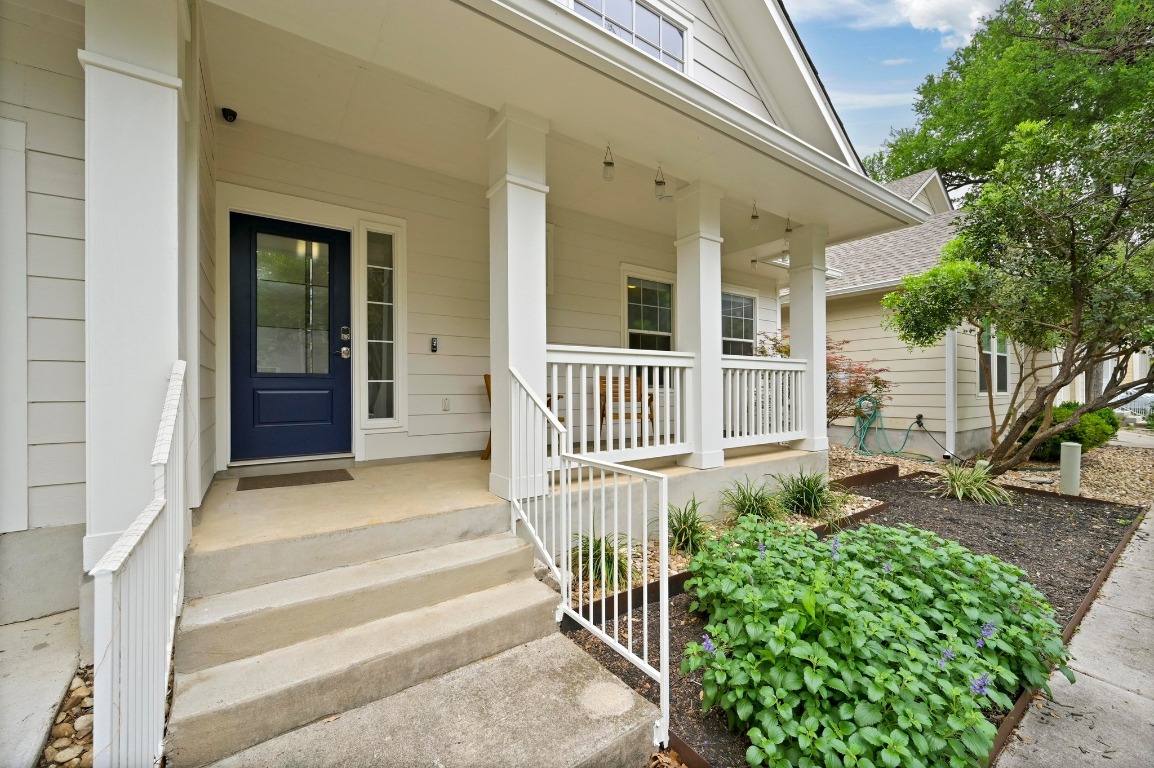 2721 Kinney Oaks Court Austin, TX 78704 - Photo 3 of 28 a porch with seating space