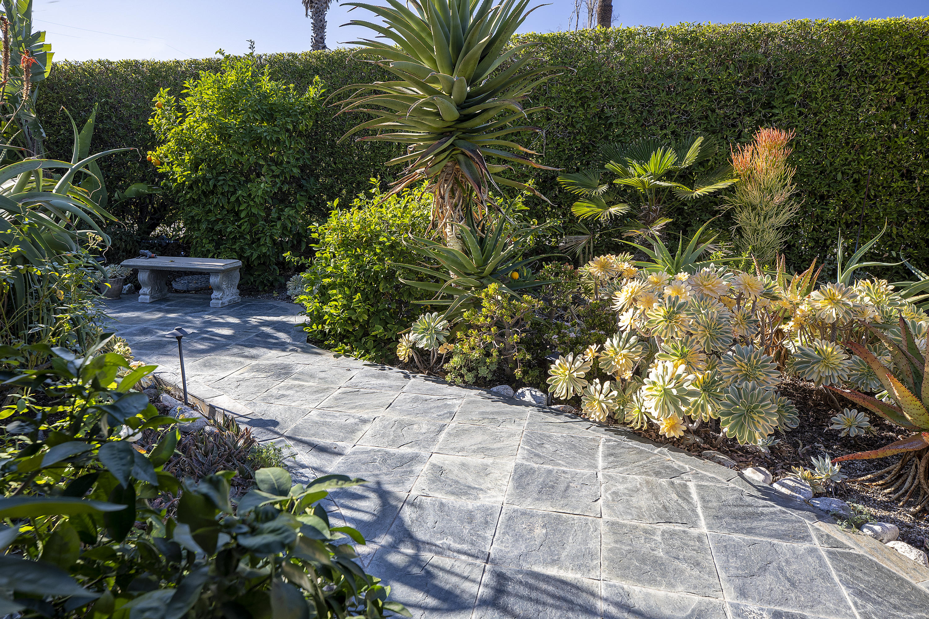 1084 Cheltenham Road Santa Barbara, CA 93105 - Photo 11 of 19 1084Chelthenham_01
