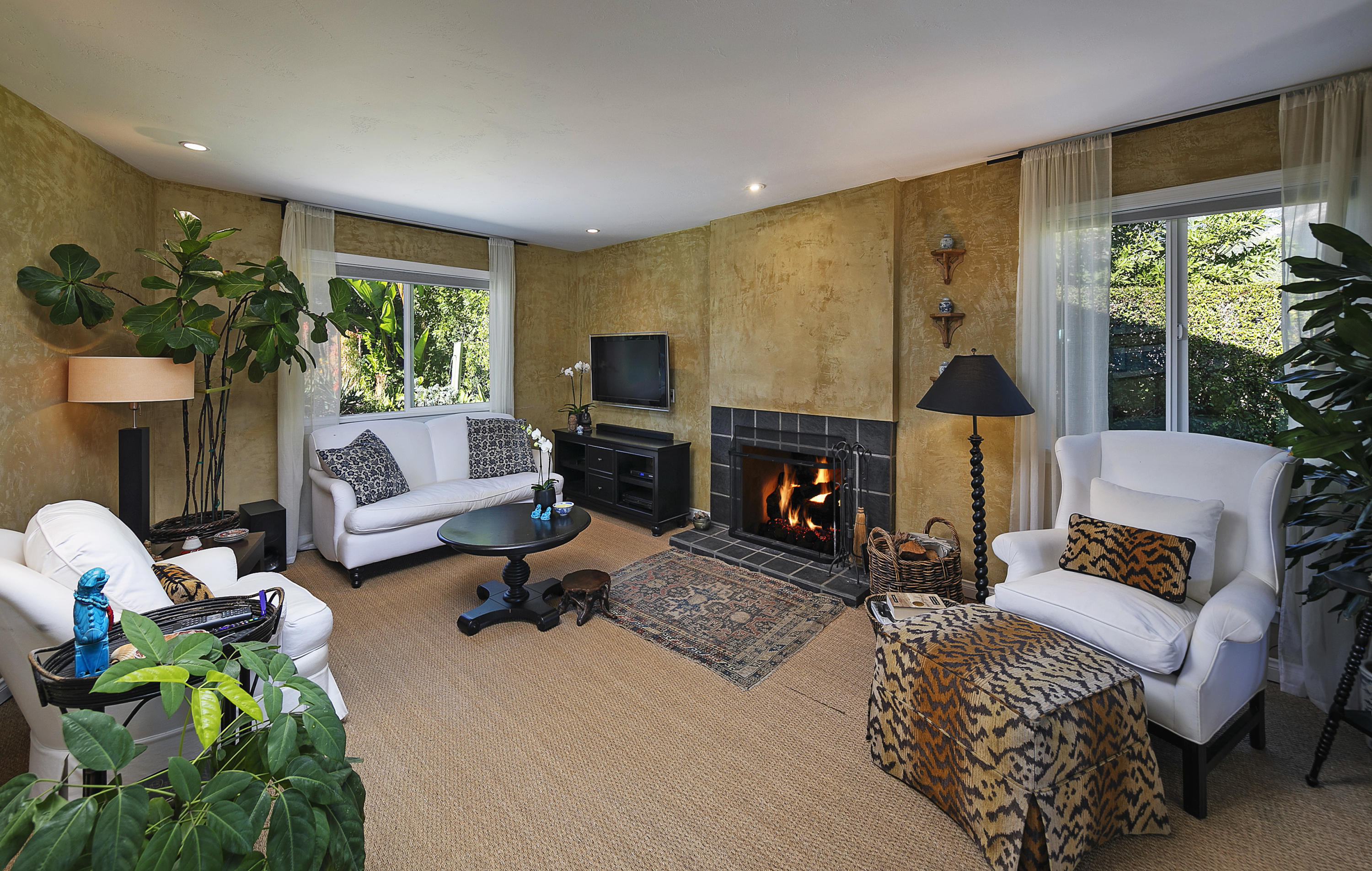 1084 Cheltenham Road Santa Barbara, CA 93105 - Photo 2 of 19 1084Chelthenham_19