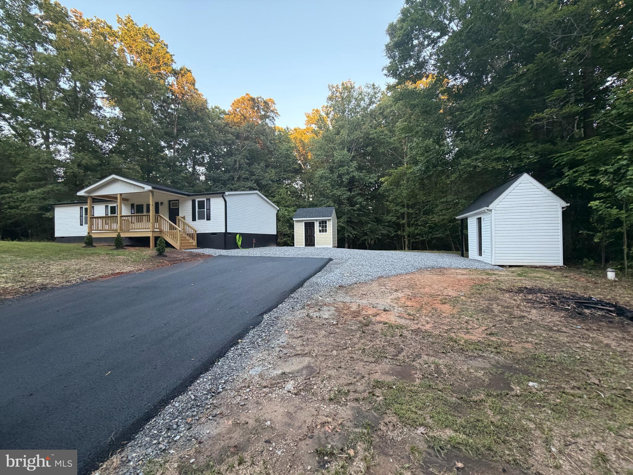 13577 Countyline Church Road Woodford, VA 22580 - Photo 2 of 35
