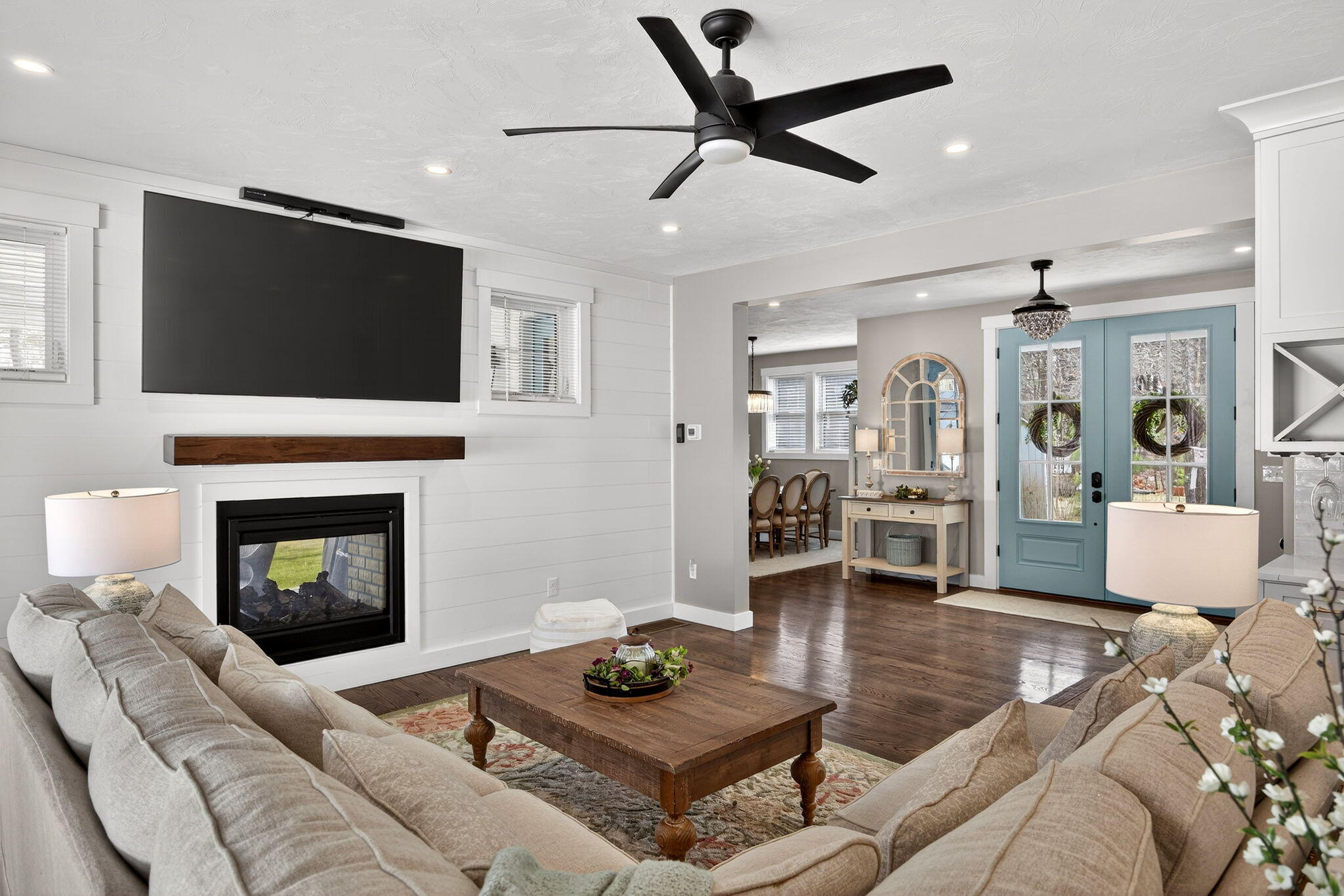 79 Neshobe Road Mashpee, MA 02649 - Photo 8 of 106 Living Room