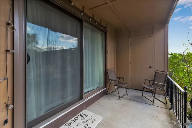 $144,900 | 70 Charter Oaks Drive, Unit 2, Amherst, NY 14228