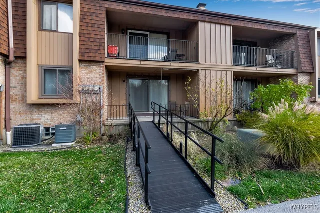 $144,900 | 70 Charter Oaks Drive, Unit 2, Amherst, NY 14228