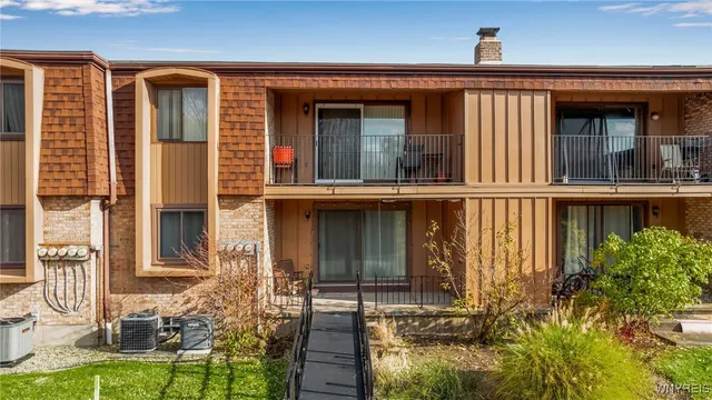 $144,900 | 70 Charter Oaks Drive, Unit 2, Amherst, NY 14228