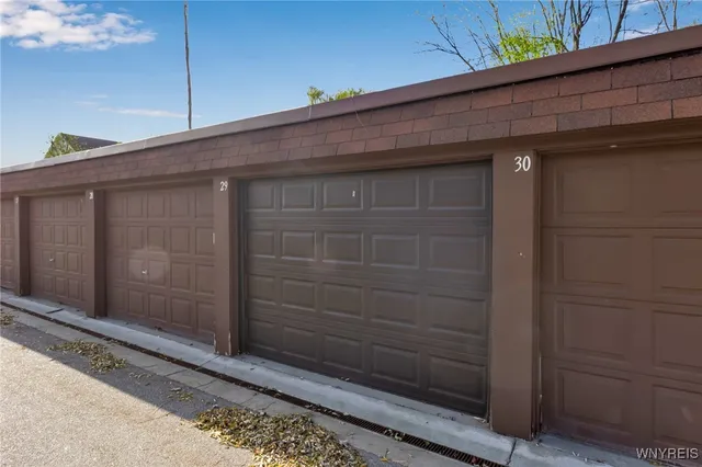 $144,900 | 70 Charter Oaks Drive, Unit 2, Amherst, NY 14228