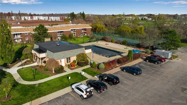 $144,900 | 70 Charter Oaks Drive, Unit 2, Amherst, NY 14228