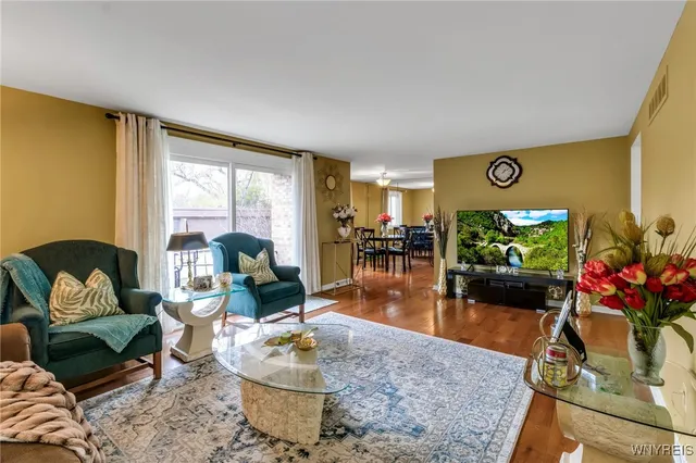 $144,900 | 70 Charter Oaks Drive, Unit 2, Amherst, NY 14228