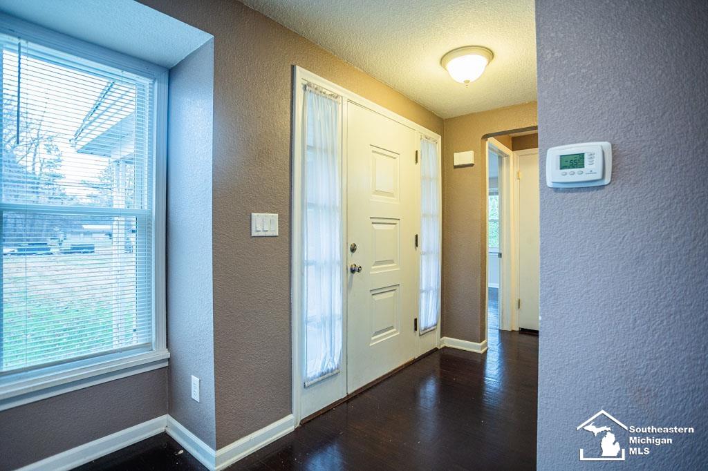 7707 Secor Road Lambertville, MI 48144 - Photo 32 of 35