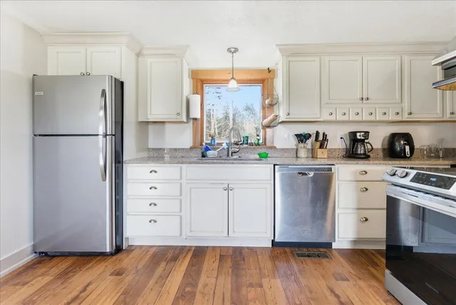 $370,000 | 450 Carroll Road, Warren, ME 04864