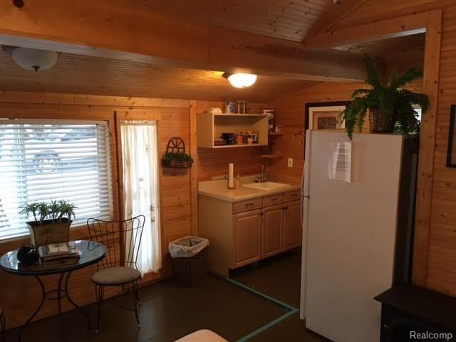 2927 Lakeshore Road Applegate, MI 48401 - Photo 11 of 21 13.jpg