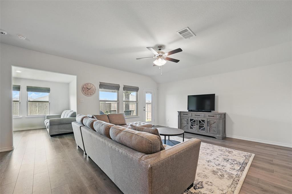 312 Duke Court Fate, TX 75189 - Photo 10 of 34