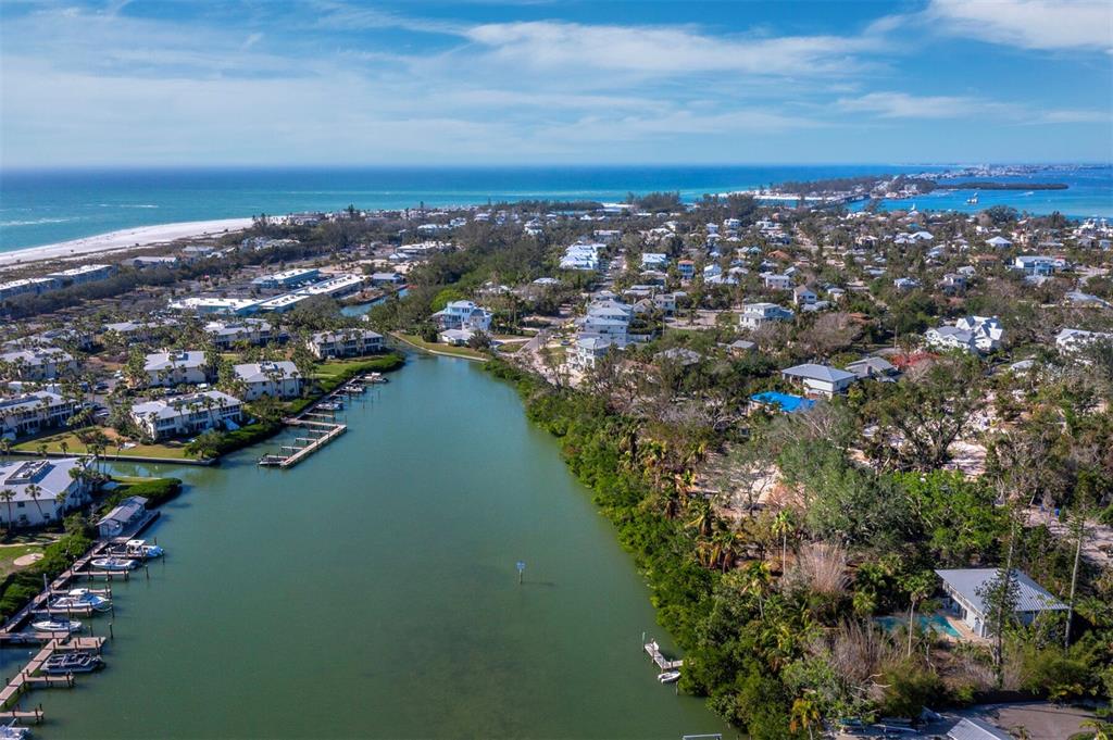 620 Jackson Way Longboat Key, FL 34228 - Photo 15 of 35