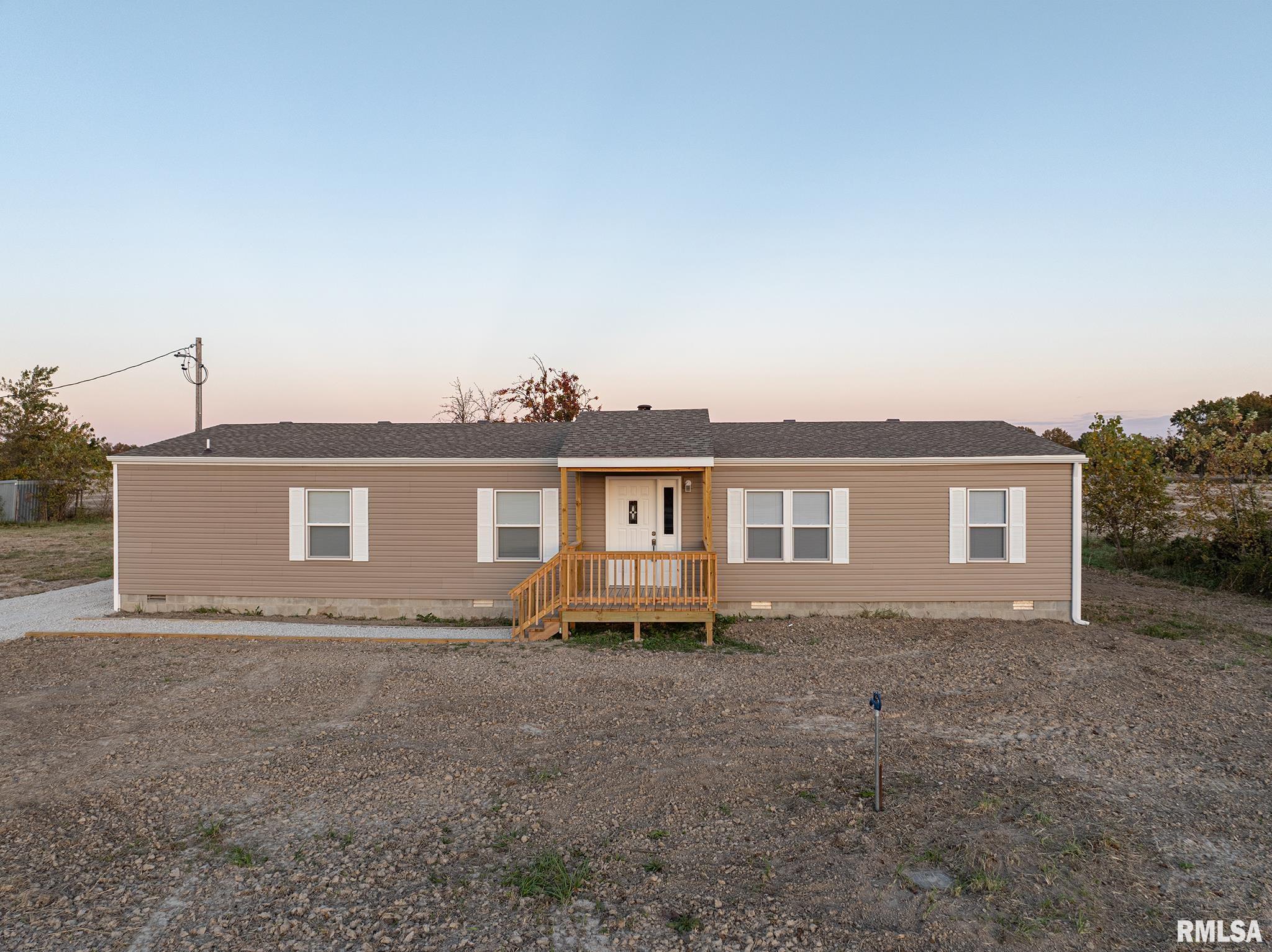 5342 Omega Road Iuka, IL 62849 - Photo 1 of 23
