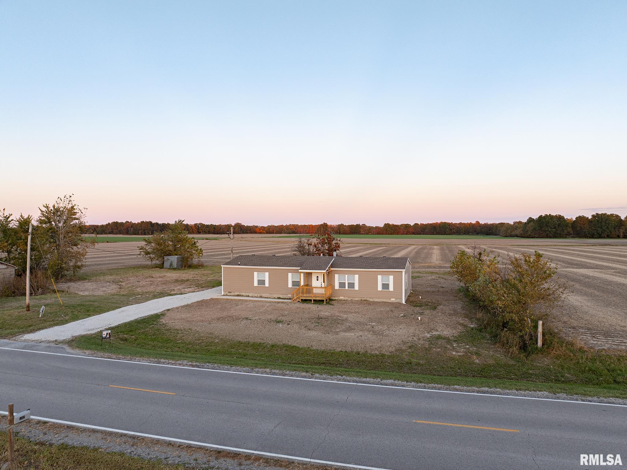 5342 Omega Road Iuka, IL 62849 - Photo 2 of 23