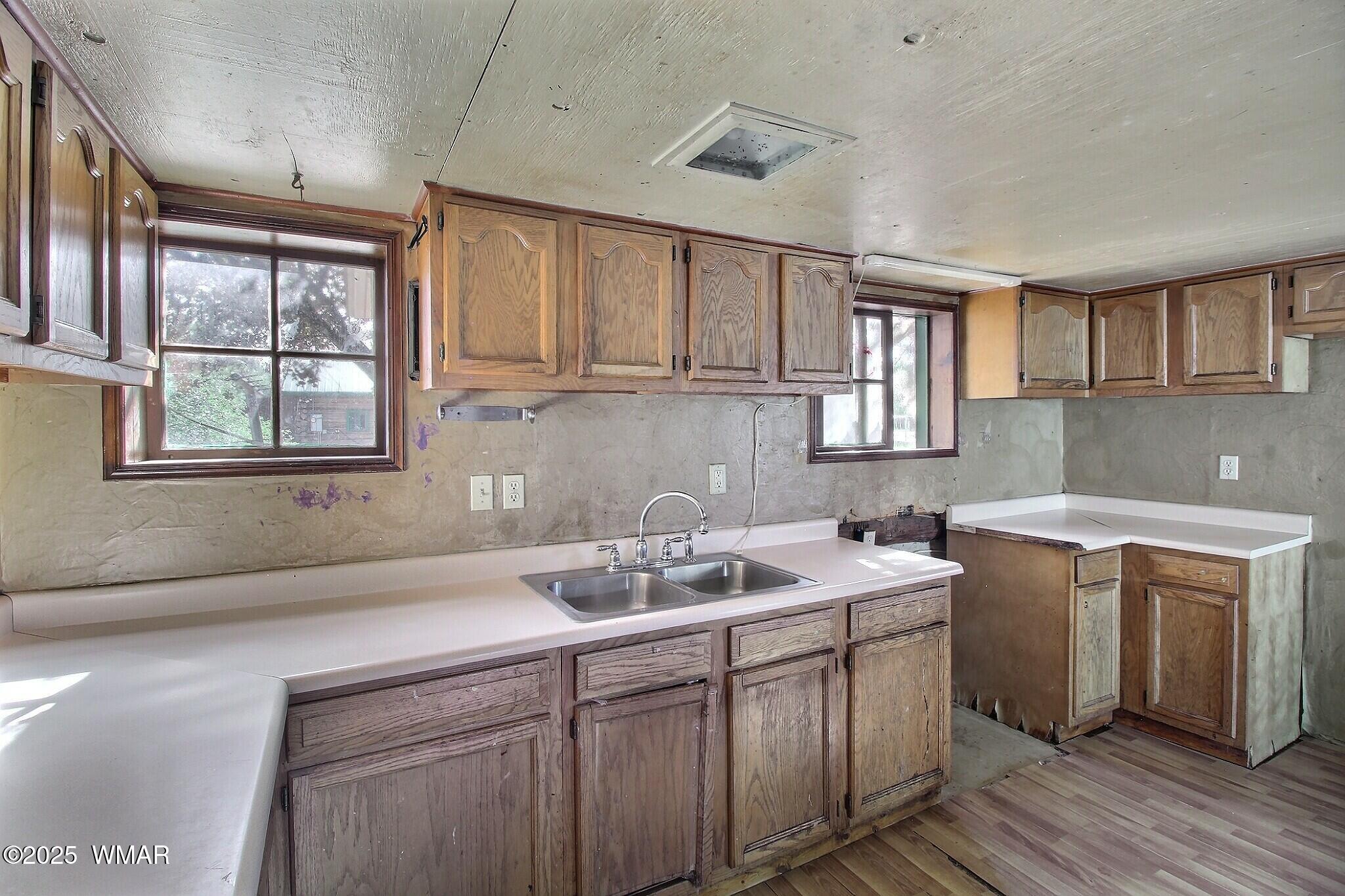 4134 Porter Mountain Road Lakeside, AZ 85929 - Photo 28 of 43 Home 2 Kitchen