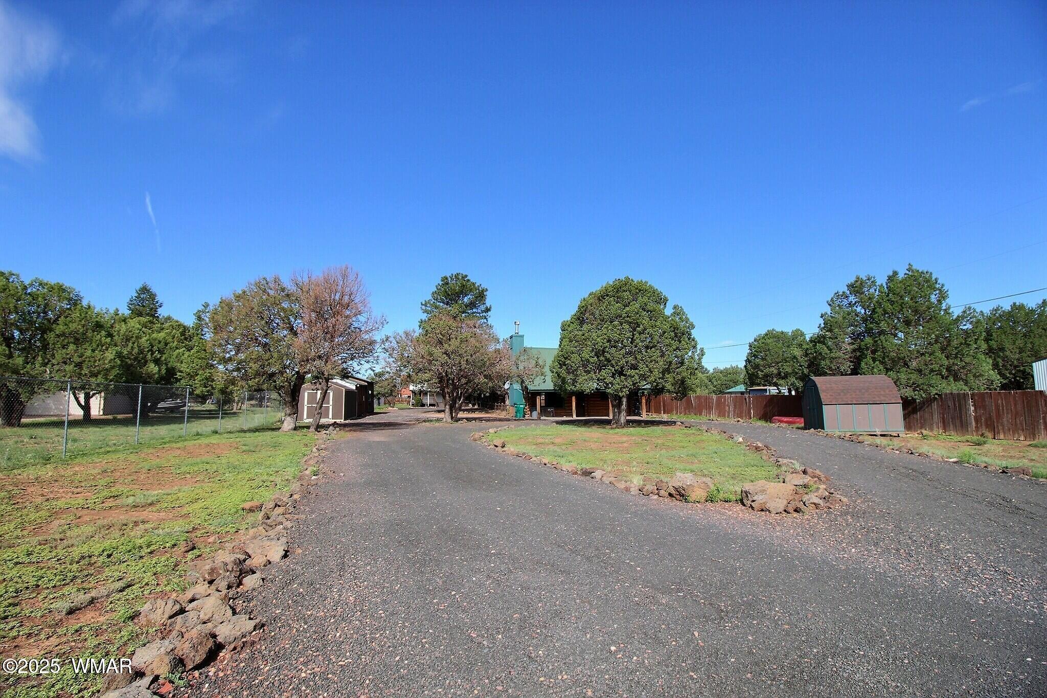 4134 Porter Mountain Road Lakeside, AZ 85929 - Photo 40 of 43 Entry way to the property.