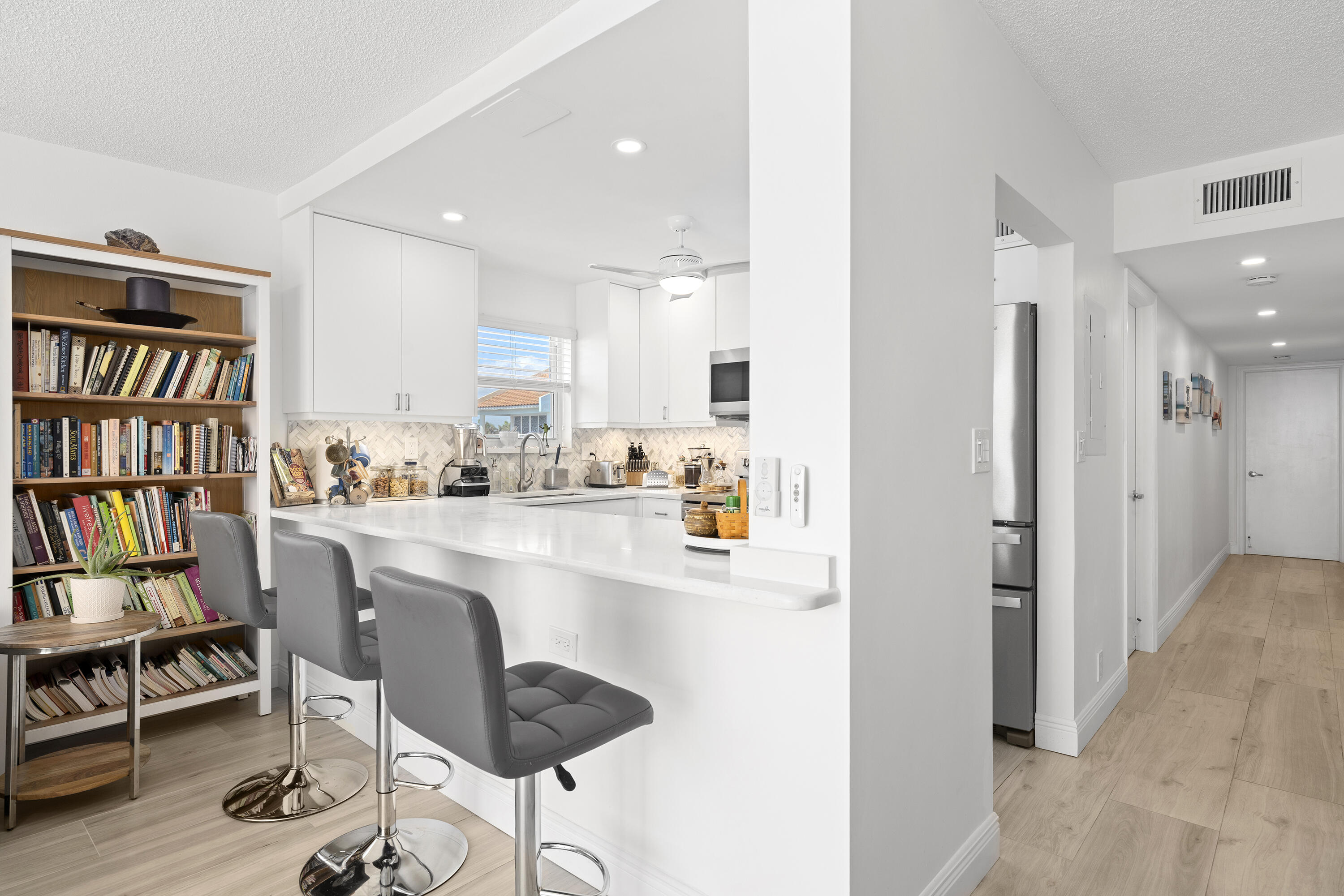 400 North Surf Road, Unit 306 Hollywood, FL 33019 - Photo 7 of 30 Mls-Res_5986
