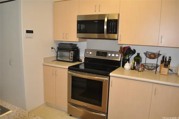 $3,200 | 95-1075 Koolani Drive, Unit 328, Mililani, HI 96789