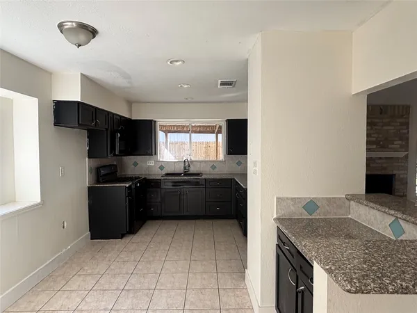 $1,800 | 2014 Lexington Woods Drive, Spring, TX 77373