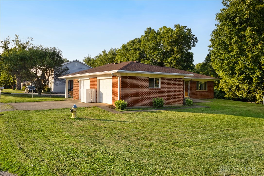6078 Dayton Springfield Road Springfield, OH 45502 - Photo 2 of 28 Gallery Image 2
