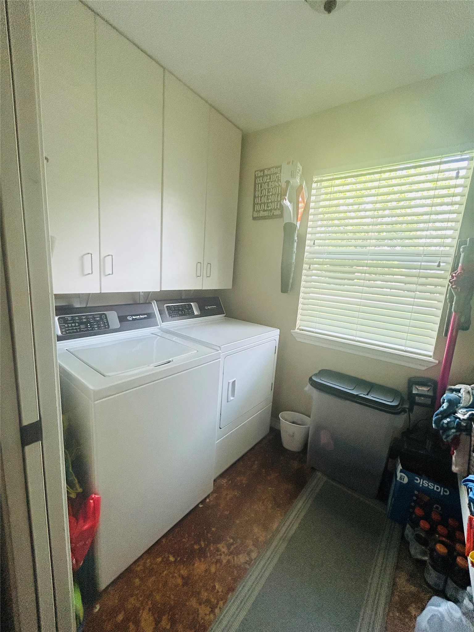 319 Jones Street Columbus, TX 78934 - Photo 9 of 15 Laundry room