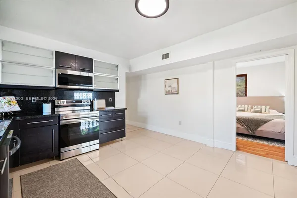 $789,000 | 944 Southwest 10th Avenue, Miami, FL 33130