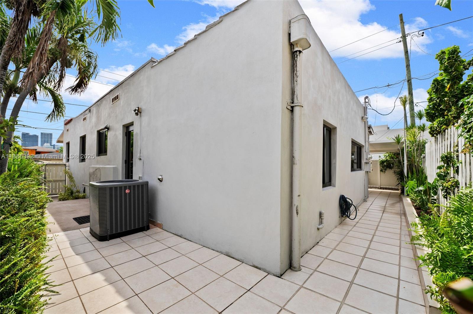 944 Southwest 10th Avenue Miami, FL 33130 - Photo 26 of 30