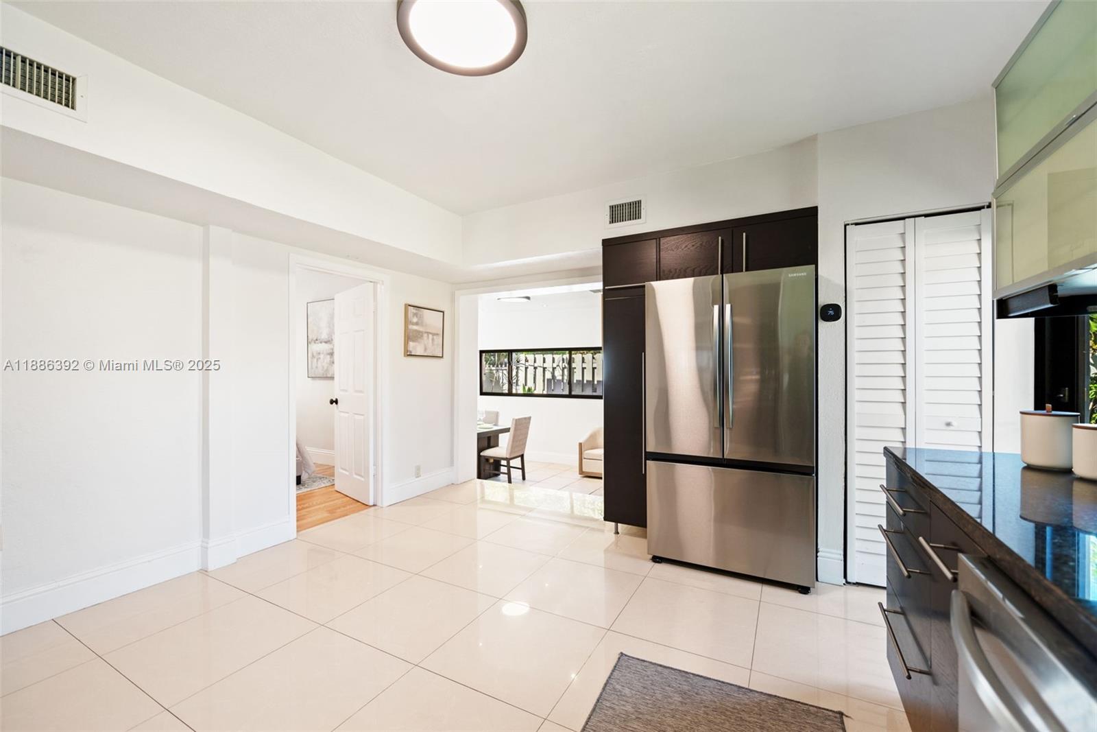 944 Southwest 10th Avenue Miami, FL 33130 - Photo 9 of 30