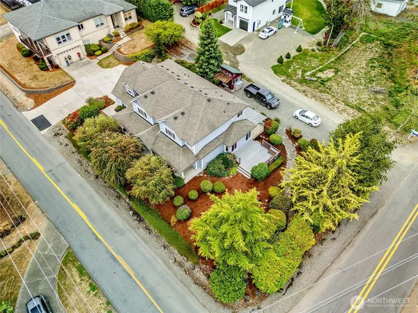 $899,999 | 2440 Alaska Avenue East, Port Orchard, WA 98366